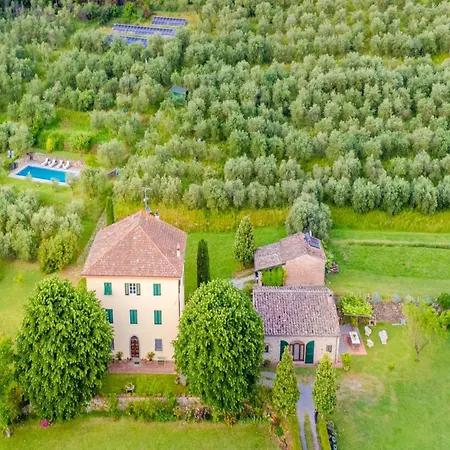 Citrus Charm Farmhouse, Country קאפאנורי