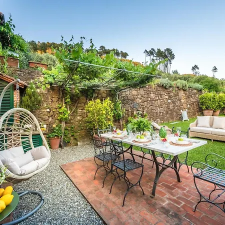 Citrus Charm Farmhouse, Country קאפאנורי