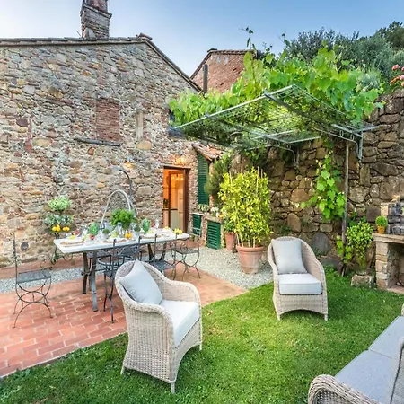 וילה Citrus Charm Farmhouse, Country