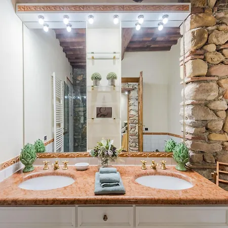 Citrus Charm Farmhouse, Country *